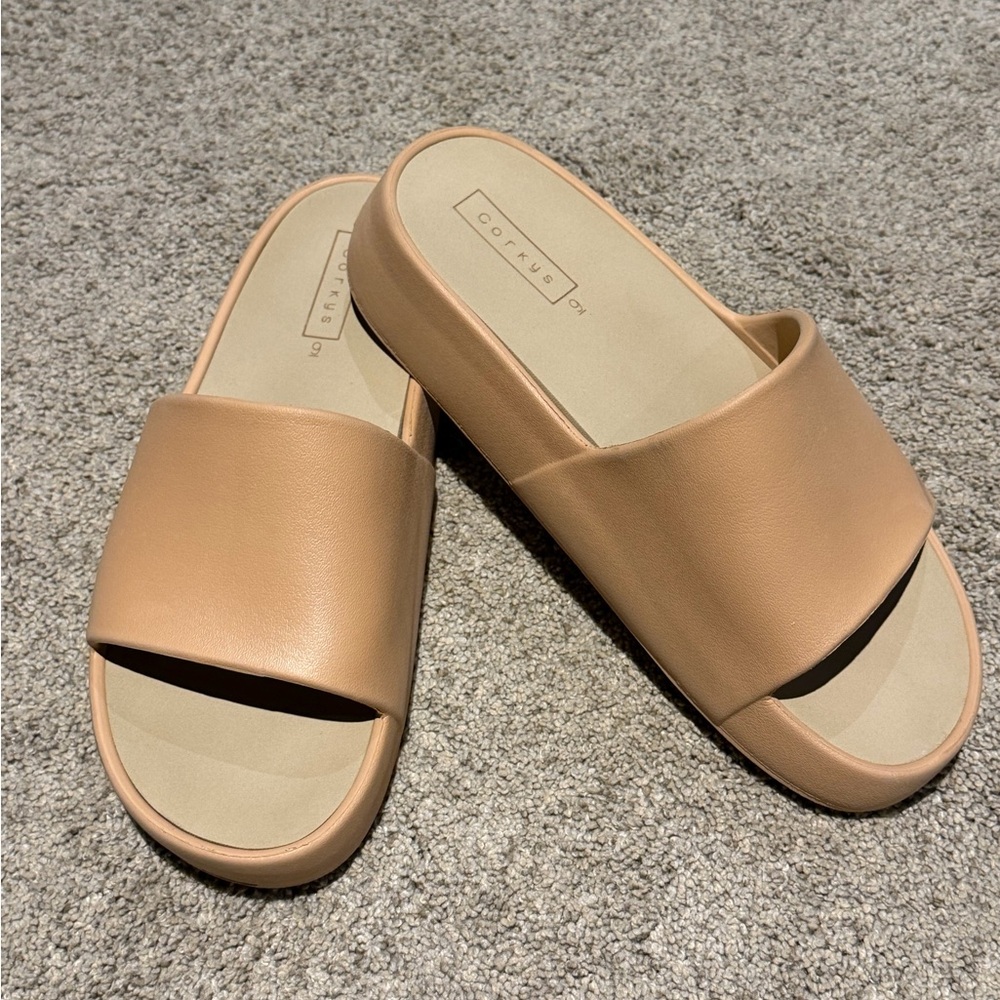 Corkys Women's Nude Tan Slide Mules
